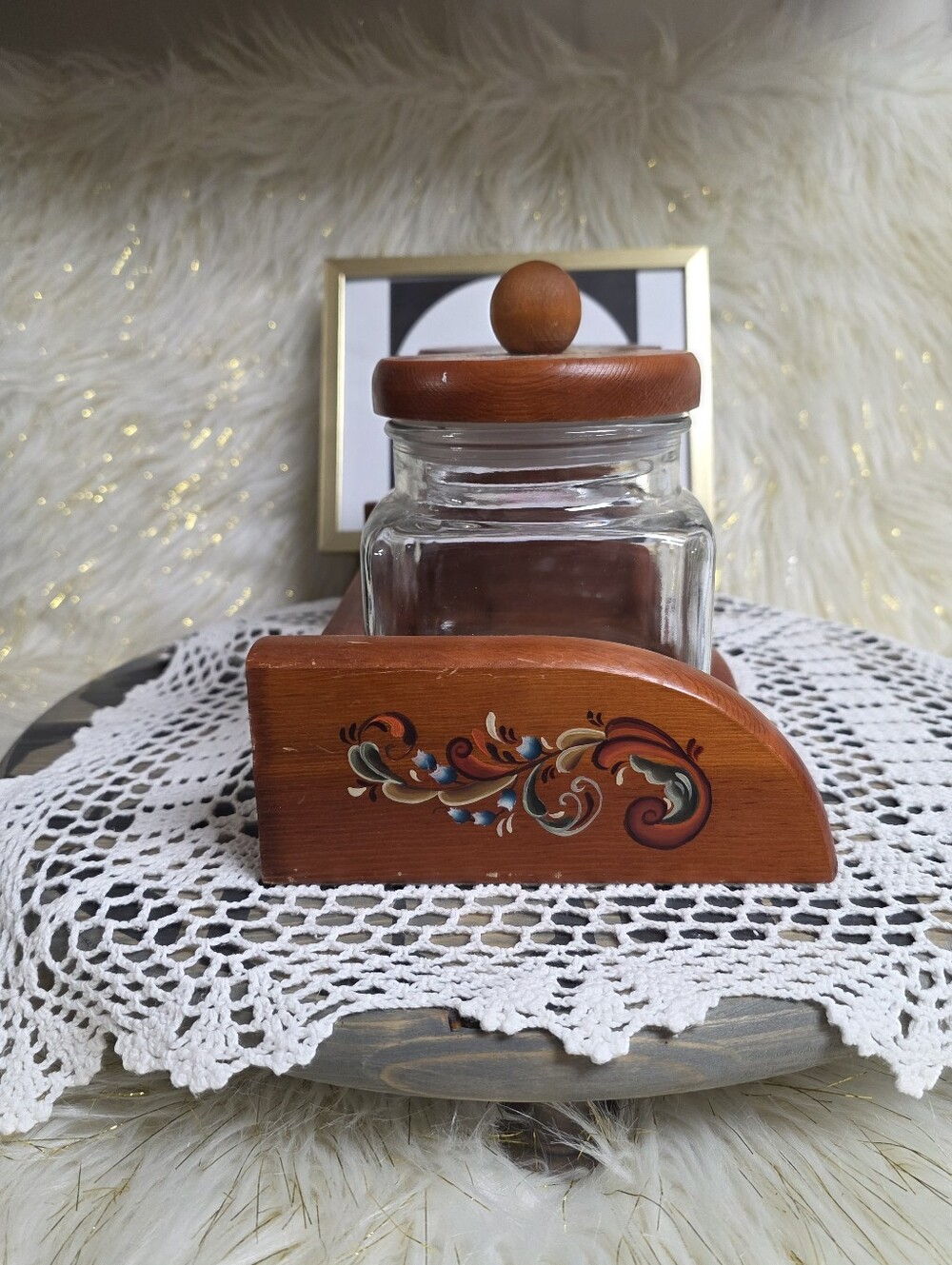 VINTAGE NORWEGIAN ROSEMALING HANDPAINTED GLASS JAR WOOD LID AND STORAGE RACK - Picture 5 of 13